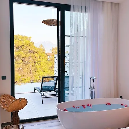 Bohem ヴィラ フェティエ